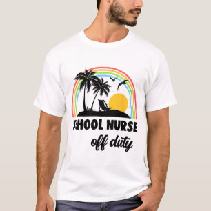 Camiseta Enfermera sin servicio Arcoiris fin de año escolar