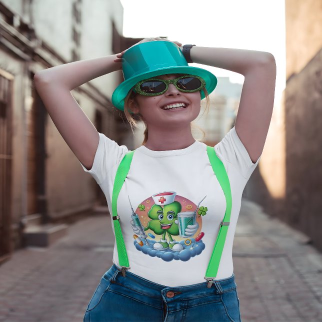 Camiseta Enfermera verde Shamrock (Subido por el creador)