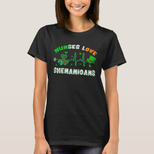 Camiseta Enfermeras Aman Travesuras Día De San Patricio Enf