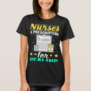Camiseta Enfermeras prácticas con licencia Una prescripción