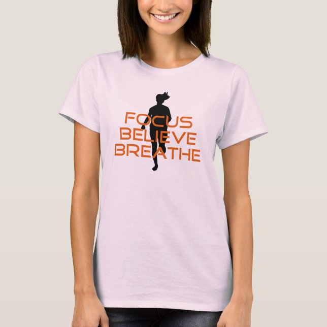 Camiseta Enfoque naranja Cree Que Respira Correr (Anverso)
