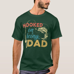 Camiseta Enganchado por ser papá, pescar el día de papá