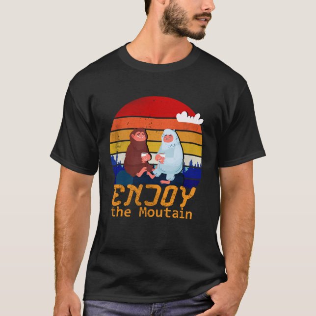 Camiseta Enjoy the mountain in the happy mountain day (Anverso)