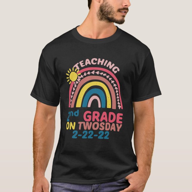 Camiseta Enseñando 2º grado el domingo - Arcoiris  (Anverso)