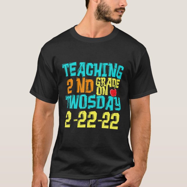 Camiseta Enseñando 2do Grado el Martes 2/22/2022 Matemática (Anverso)