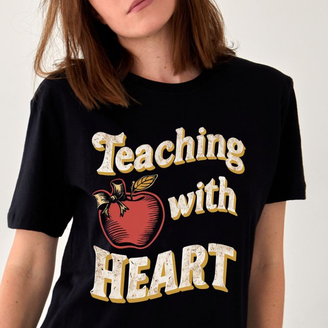 Camiseta Enseñando con corazón de vuelta a la escuela regal (Subido por el creador)