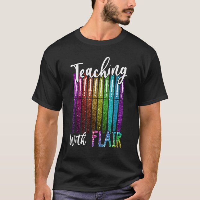 Camiseta Enseñando Con Flair Teacher Pen De Vuelta A La Esc (Anverso)