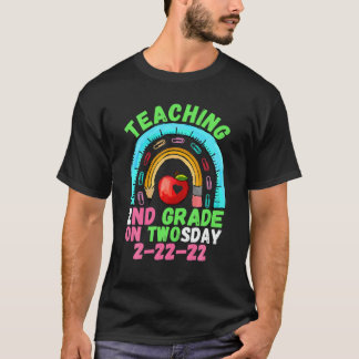 Camiseta Enseñanza De 2º Grado Los Días 2-22-22 22-2022