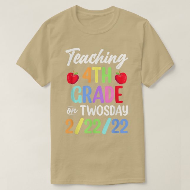 Camiseta Enseñanza de 4º Grado El Twosday 2222 22 Febrero  (Diseño del anverso)