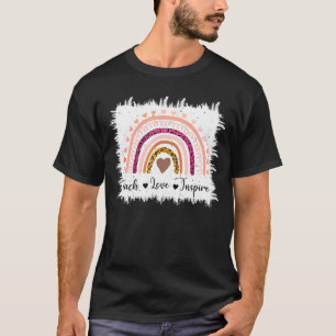 Camiseta Enseñar amor inspira a las profesoras Rainbow Leop
