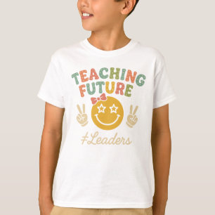 Camiseta Enseñar Líderes Futuros Retro Profesor Groovy Espa