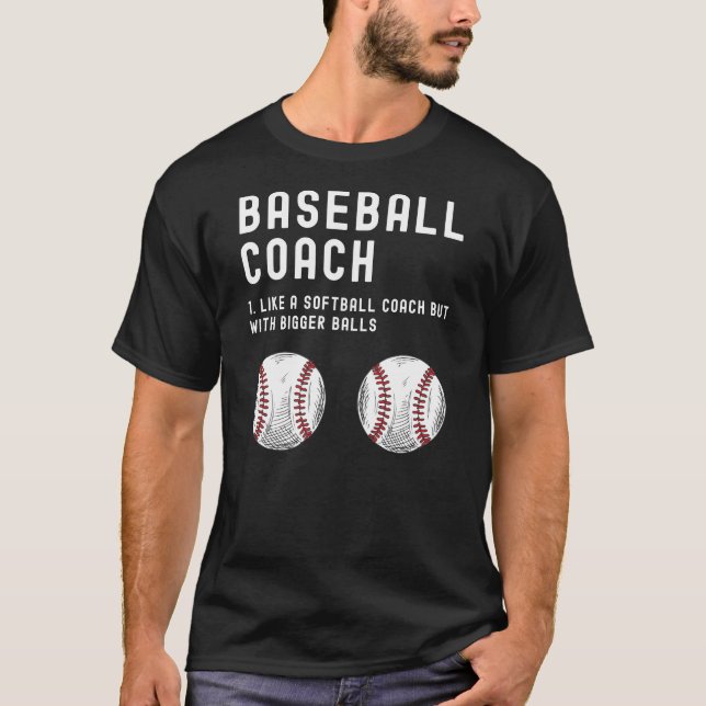 Camiseta Entrenador de béisbol como un Sofball con bolas má (Anverso)