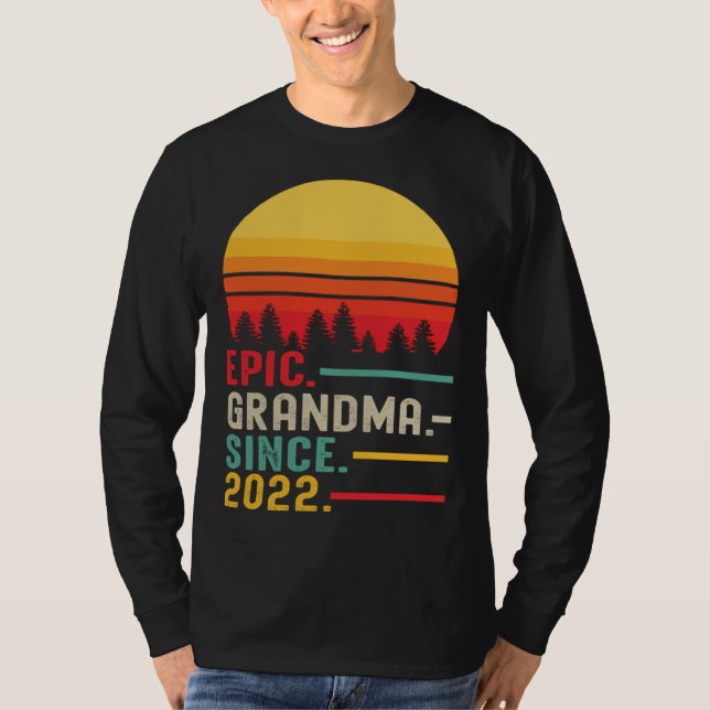 Camiseta Epic Grandma Since 2022 Happy Mothers Day (Anverso)