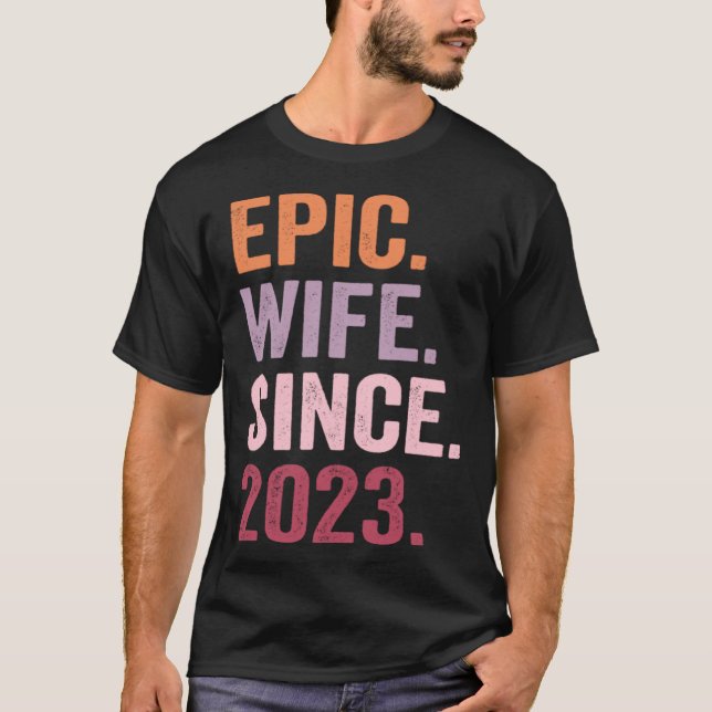 Camiseta Epic Wife Since 2023 1 (Anverso)