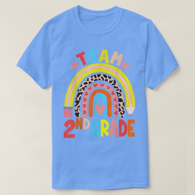 Camiseta Equipo Arcoiris 2º Grado De Vuelta A La Enseñanza  (Diseño del anverso)