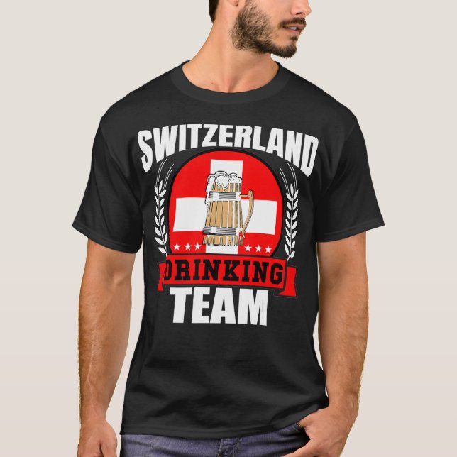 Camiseta Equipo de bebidas de Suiza divertida cerveza de ba (Anverso)