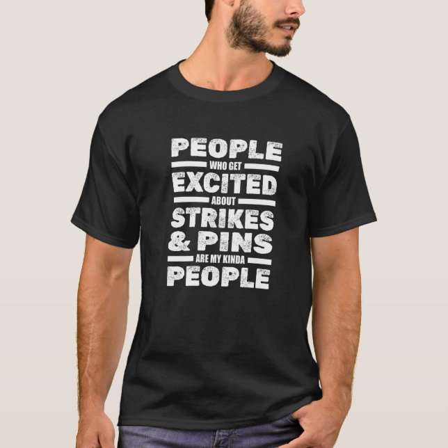 Camiseta Equipo de Bowling Player golpea el Bowler de Pins (Anverso)