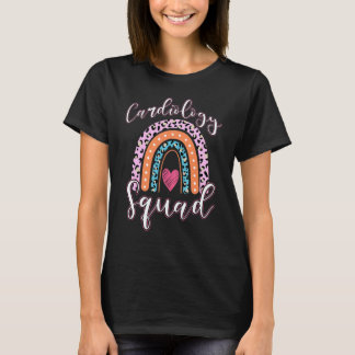 Camiseta Equipo de enfermera médica de cardiología arcoíris