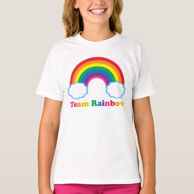 Camiseta Equipo de niños adorables con colores arcoiris (Anverso)