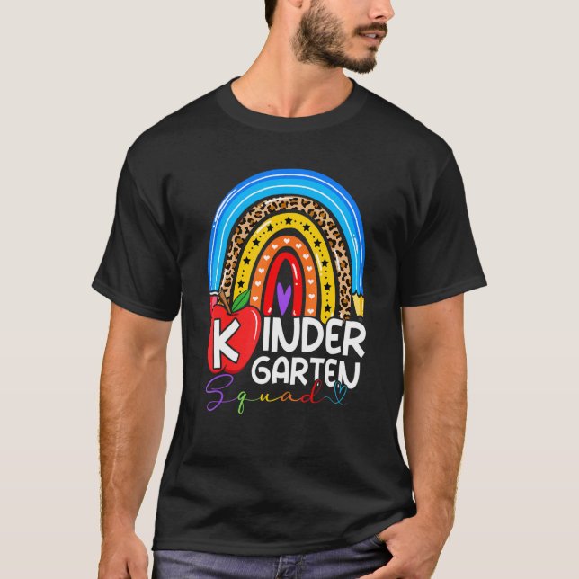Camiseta Equipo de profesores de kindergarten Boho Rainbow  (Anverso)