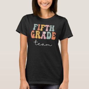 Camiseta Equipo De Quinto Grado Retro Groovy Vintage Primer