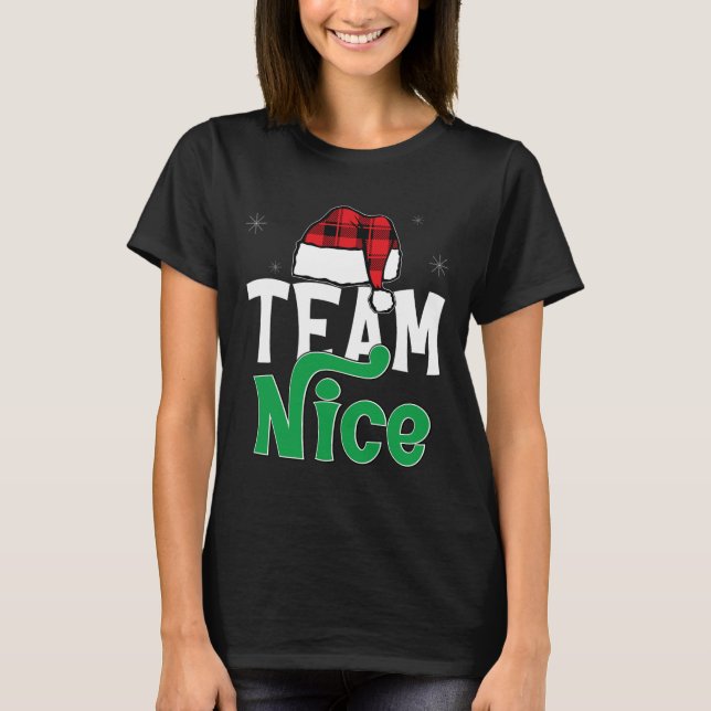 Camiseta Equipo Nice Naughty Plaid Xmas Pjs 2024 Divertida  (Anverso)