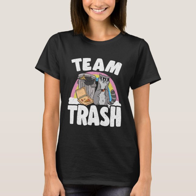 Camiseta Equipo Trash Can Garbage Panda Racoon Eating Pizza (Anverso)