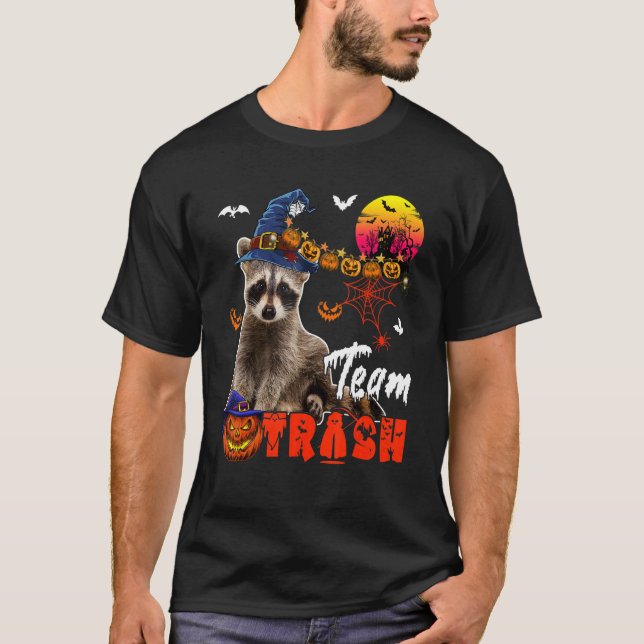 Camiseta Equipo Trash Raccoon Halloween Witch Scary Pumpkin (Anverso)