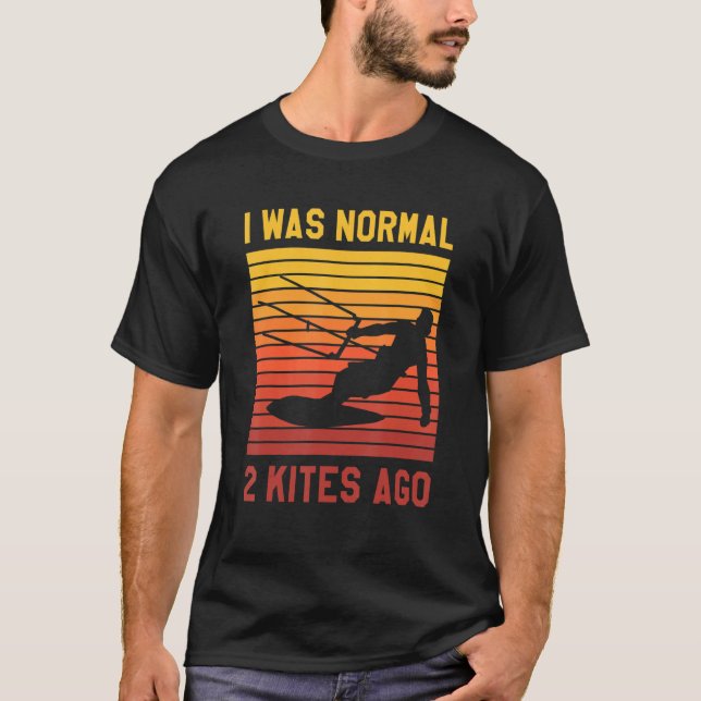 Camiseta Era Normal 2 Cometas Ago Kiteboard Kitesurf Sur (Anverso)