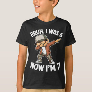 Camiseta Era un niño de 6 7 años cumpleaños 67 meme dabbing