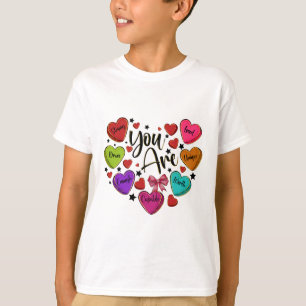 Camiseta Eres Amado Digno de Amor Corazón de Caramelo Profe
