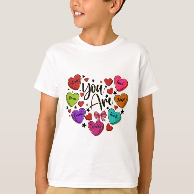 Camiseta Eres Amado Digno de Amor Corazón de Caramelo Profe (Anverso)