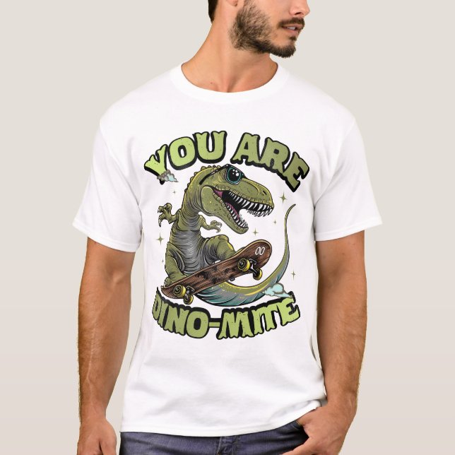 Camiseta Eres Dino-Mite (Anverso)