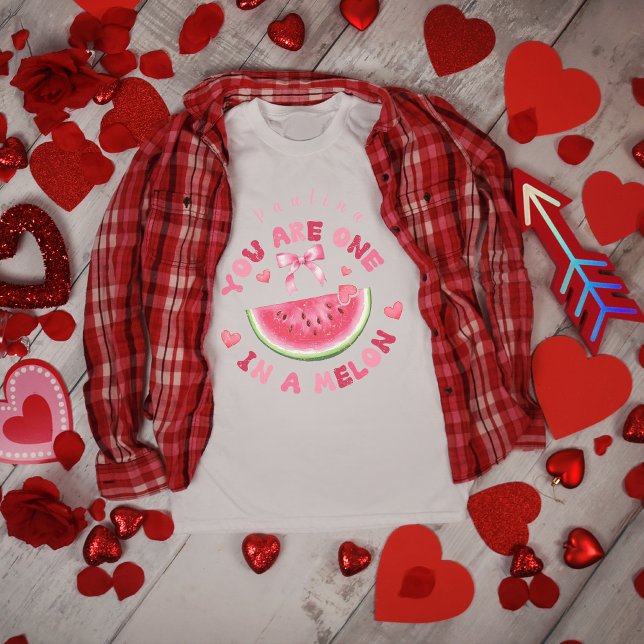 Camiseta "Eres uno en un melón" Personalizado de San Valent ("You Are One in a Melon" Custom Men’s Valentine’s T-Shirt)