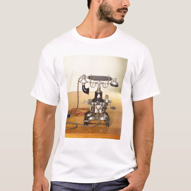 Camiseta Ericsson llama por teléfono, 1890 (Anverso)