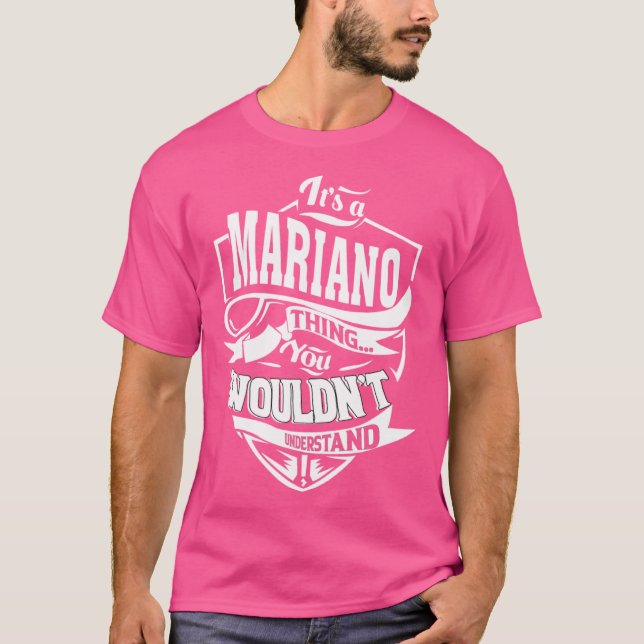 Camiseta Es algo de MARIANO (Anverso)