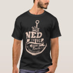 Camiseta Es algo NED, no lo entenderías<br><div class="desc">Si eres NECESARIO entonces esta camisa es para ti,  es algo NED,  no lo entenderías. Mejor regalo para usted y su amigo o miembro de la familia (su hijo,  hija,  mon,  papá,  abuelo,  abuela,  esposo,  esposa) en cumpleaños,  aniversario o Navidades.</div>