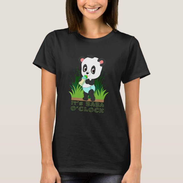 Camiseta Es Baba O'clock Baby Panda Bear In Diaper con B (Anverso)
