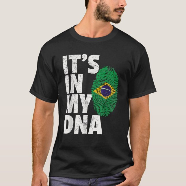 Camiseta Es en mi ADN Brasil Hombres de la Bandera Brasileñ (Anverso)