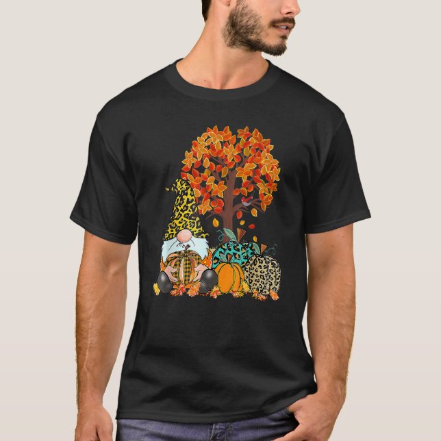 Camiseta Es Fall Y'all Cute Gnomes Pumpkin Autumn Tree Fa (Anverso)