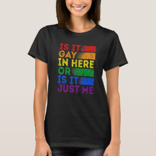 Camiseta ¿Es Gay Aquí O Es Sólo Yo Retro LGBT Pri?