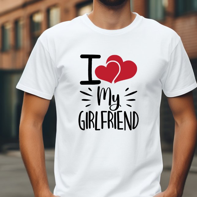 Camiseta Es gracioso que amo a mi novia masculina (Subido por el creador)