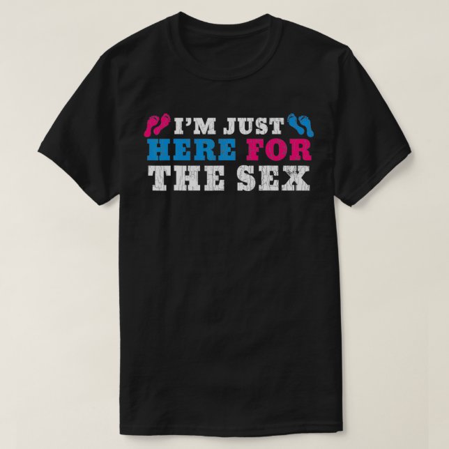 Camiseta Es gracioso que esté aquí por el regalo revelador  (Diseño del anverso)