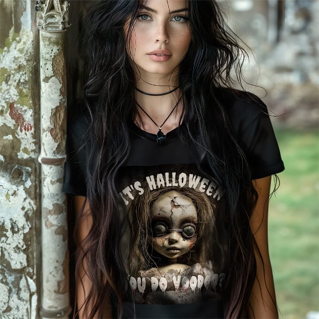 Camiseta Es Halloween tú haces muñeca embrujada vudú (Subido por el creador)