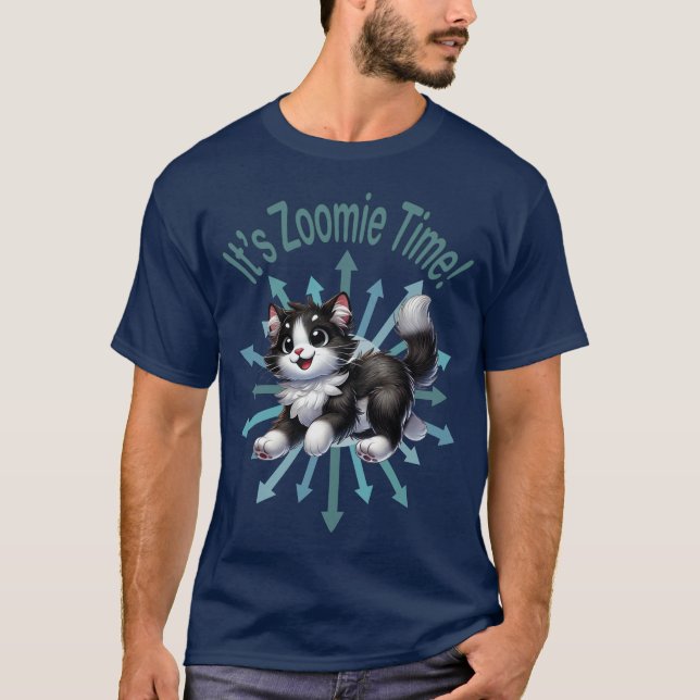 Camiseta Es Hora de Zoomie Gato Negro y Blanco Adorable (Anverso)