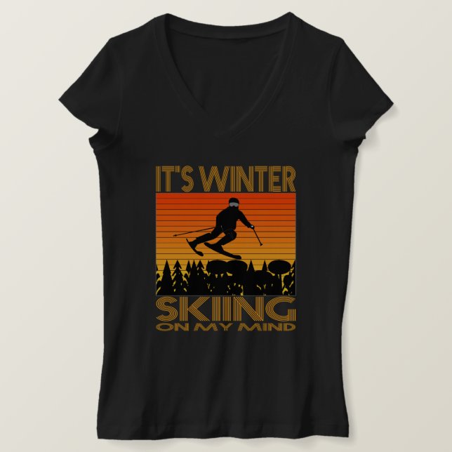 CAMISETA ES INVIERNO - ESQUÍ EN MI MENTE. (Anverso del diseño)