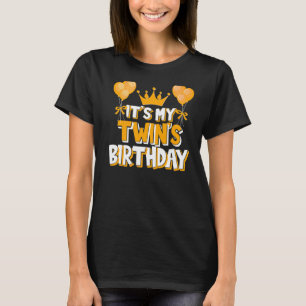 Camiseta Es la celebración de cumpleaños de mi gemela la pa