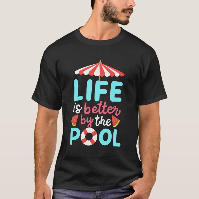 Camiseta Es Mejor Nadar Junto A La Piscina (Anverso)