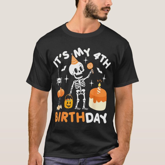 Camiseta Es mi cuarto cumpleaños - divertido esqueleto de H (Anverso)