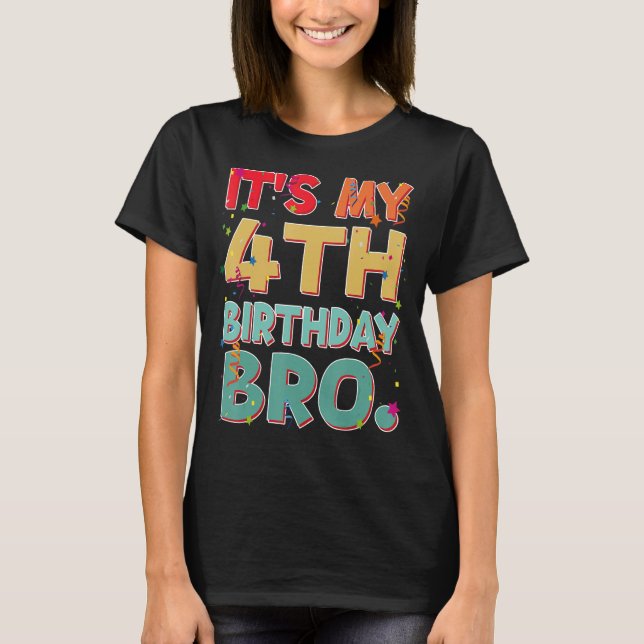 Camiseta Es mi cuarto cumpleaños, hermano gracioso, de cuat (Anverso)